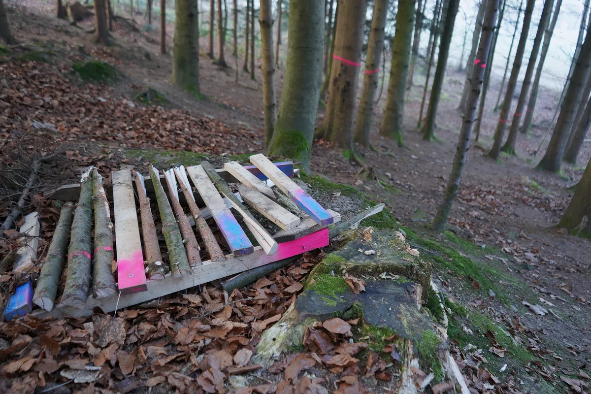 Man sieht den gebauten Table. 